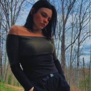 Meet your Posher, Pauliena